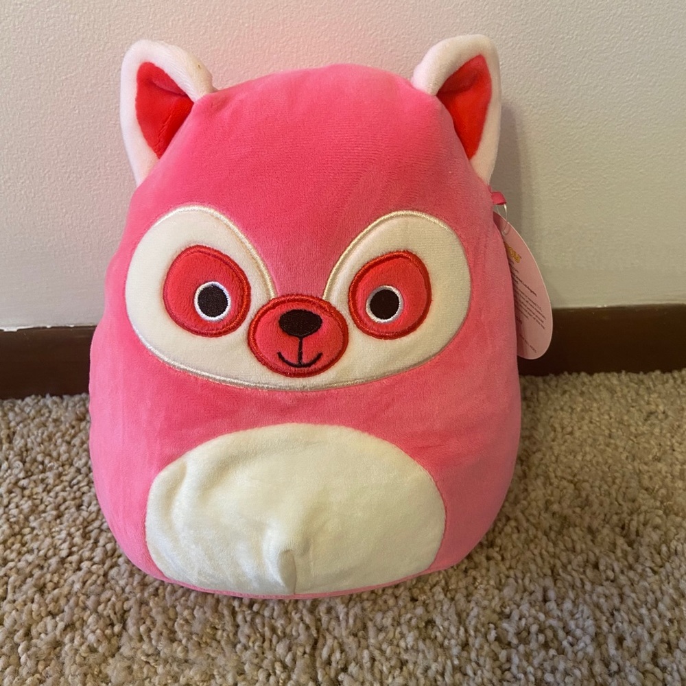 NWT Squishmallows Pink Lemur 8inch.